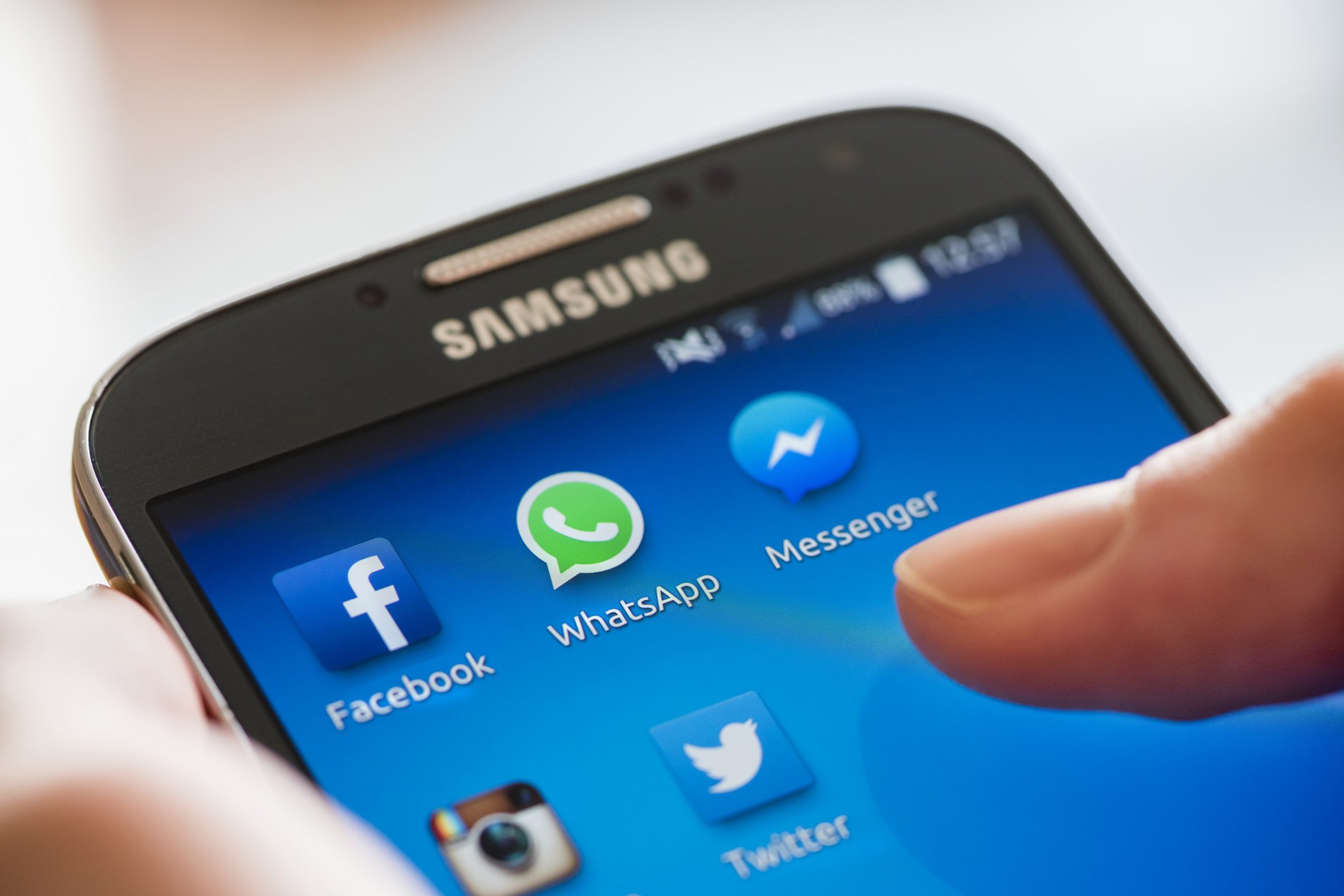 WhatsApp to expect clients to share information to Facebook through new Privacy Policy