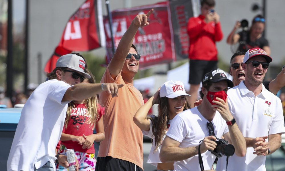 Tom Brady easily tosses Lombardi Trophy as Tampa Bay Buccaneers observe Super Bowl victory