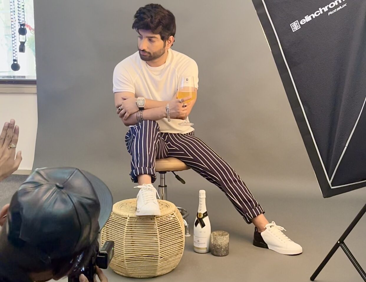 Delhi’s inspiring Influencer Ddeev Banerjee Came up together with his new photoshoot in collaboration with Zoafshen Qureshi.