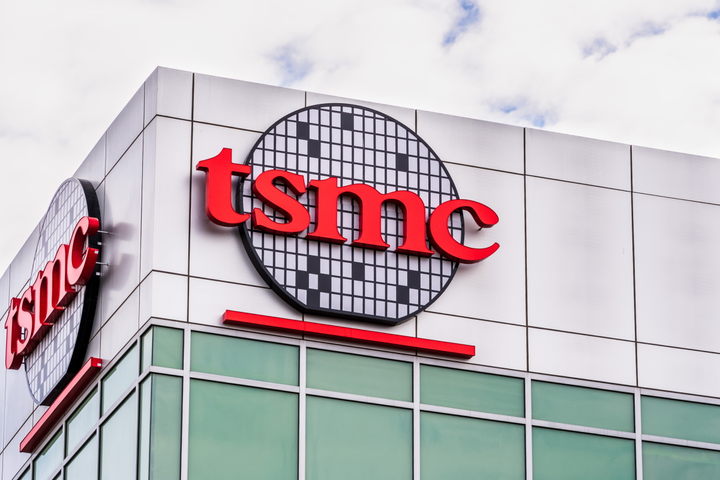 Taiwan’s TSMC is pouring $100 billion into advanced chipmaking to forestall different deficiency