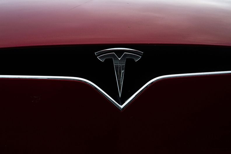 Tesla tells the controller that fully self-driving vehicles may not be accomplished by year-end