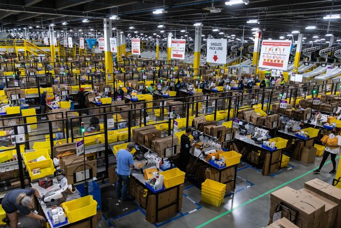 Amazon stockroom laborers in the US are needed to wear masks once more