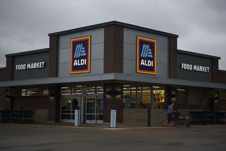 Aldi recruiting 20,000 US representatives in front of holiday shopping