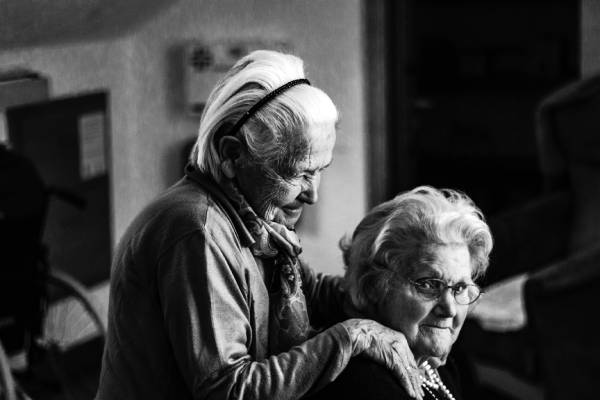 4 Crucial Factors to Determine the Best Retirement Home Care Services