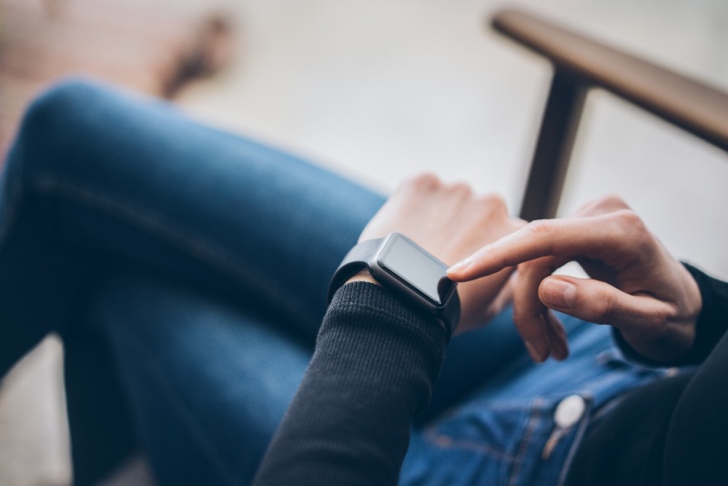 Looking for the Best Bluetooth Watch for Women? Check these 5 Styles Now!