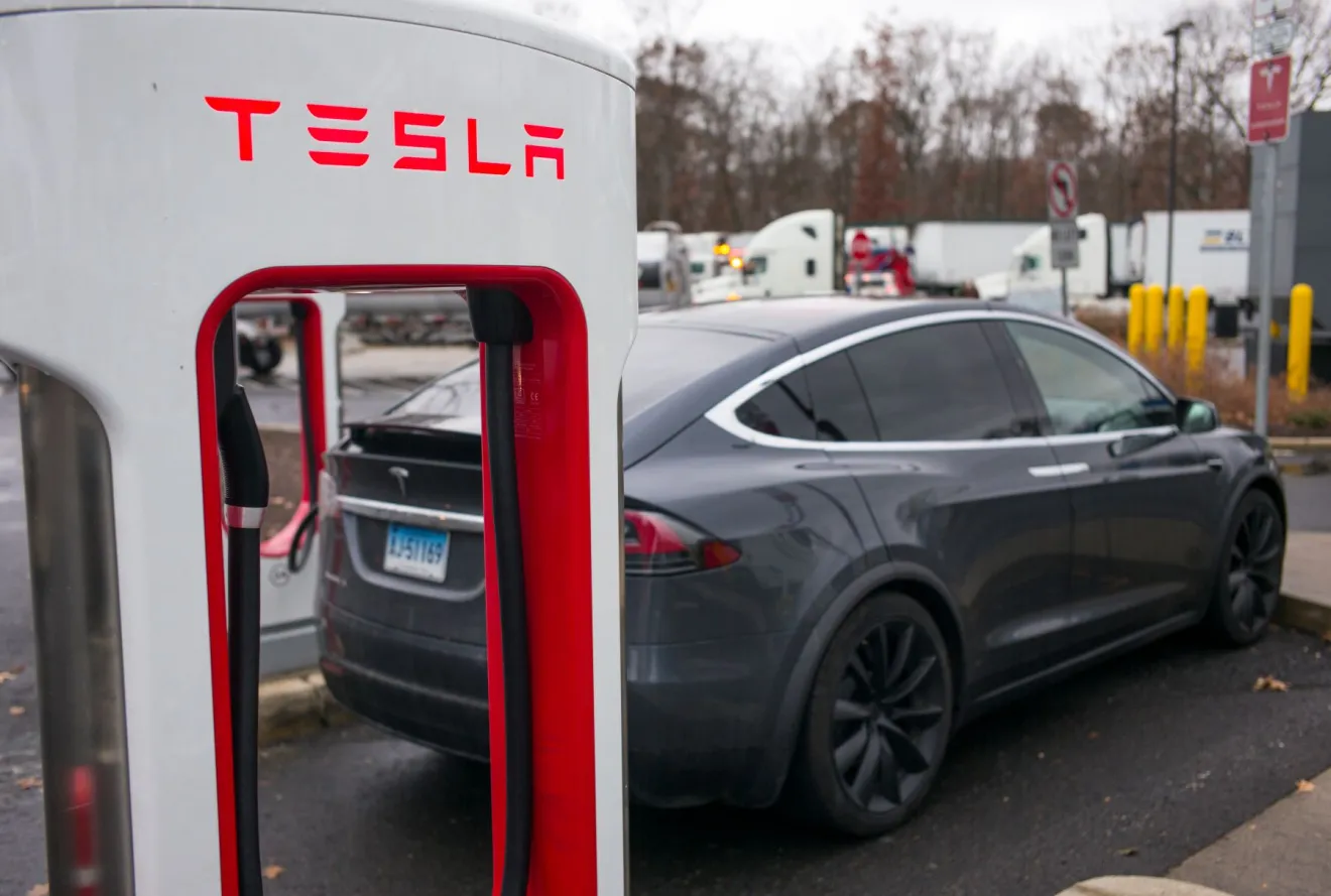 Tesla gains ground on 4680 battery cells, diminishes reliance on them