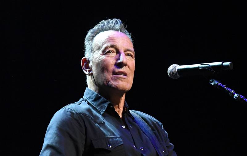 Bruce Springsteen Is Sick, Defers Two Event Dates