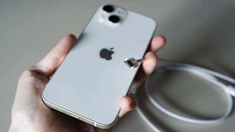 Faster charging of iPhone 15 could be up to 35W