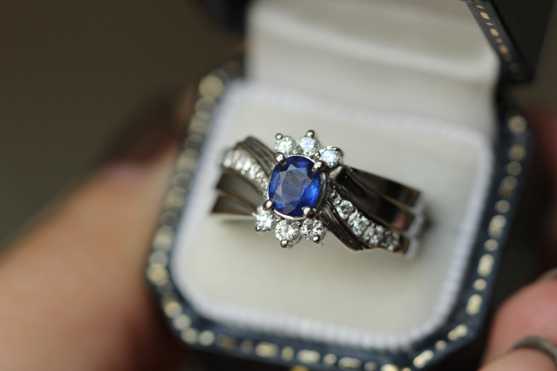Tips For Buying Engagement Rings Online