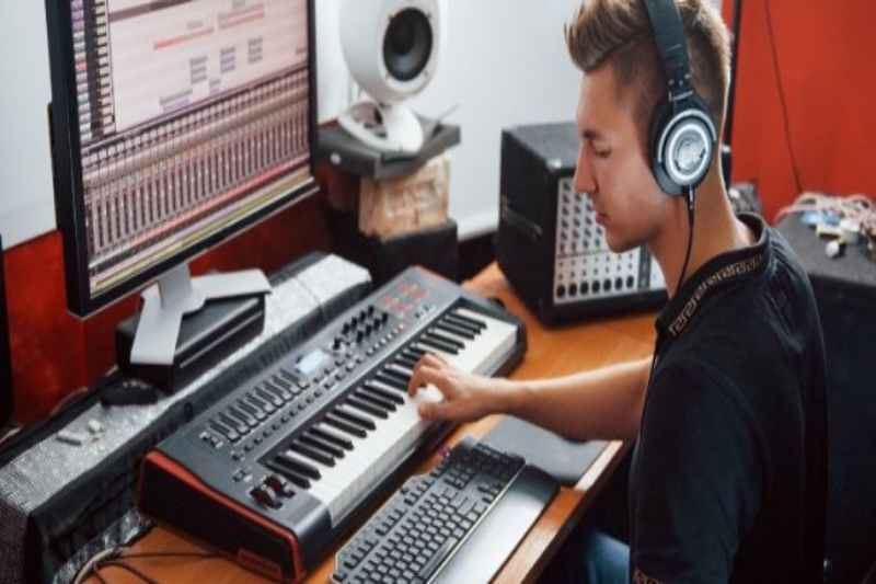 7 Methods for Becoming Successful in the Music Industry