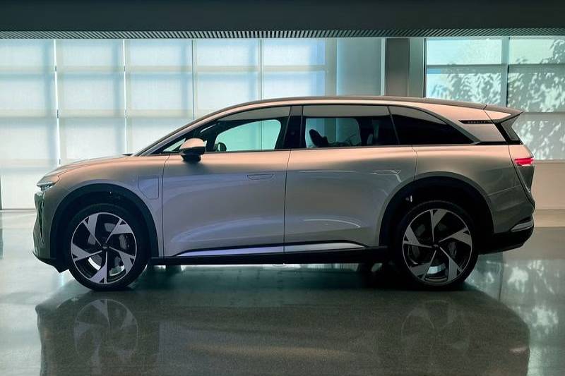 EV startup Lucid enters worthwhile SUV market with $80,000 Gravity
